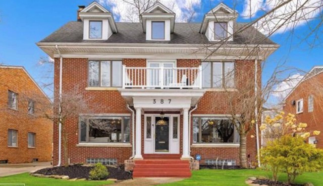 Charming 3-bedroom 3.5 bath house in desirable Grosse Pointe, MI