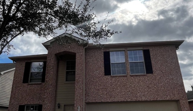 Charming 3-bedroom house in Missouri City with WiFi access