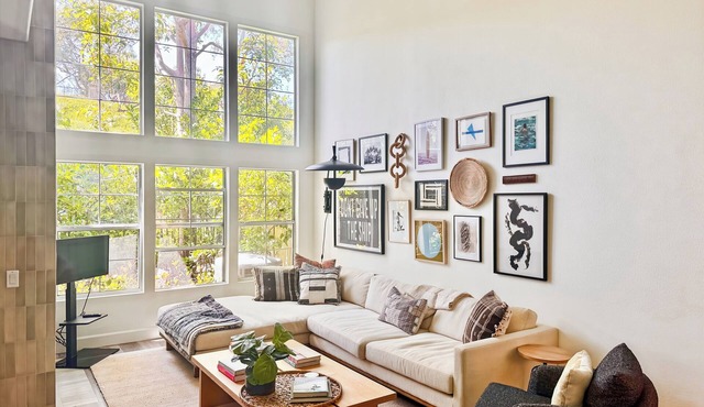 Charming 3-bedroom condo in Newport Coast, renovated by a top designer in 2023.