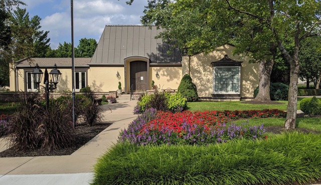 Charming 3 Bedroom Townhome with 2 Car Garage