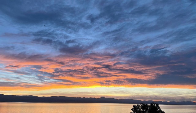 Charming 3-bedroom beach house, fabulous St. Charles, Idaho - Beautiful Views