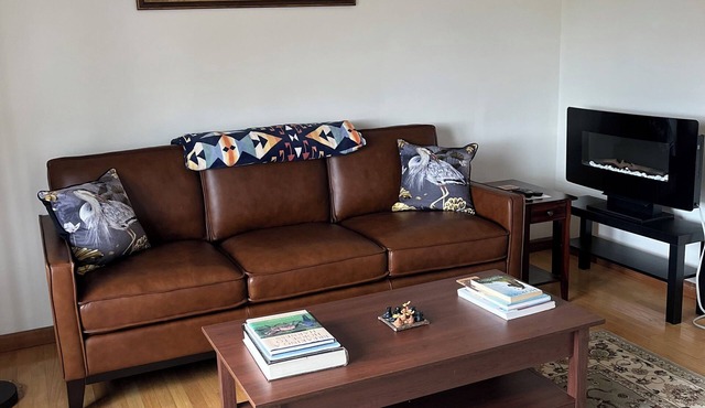 Charming 3-bedroom farmhouse in enchanting Schuylerville.
