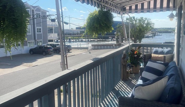 Charming 3-bedroom condo w/Central Air in Sea Isle City