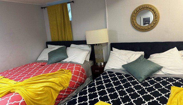 Charming 3-bedroom 3 bath Basement Apt/AC and WiFi in pleasant Silver Spring