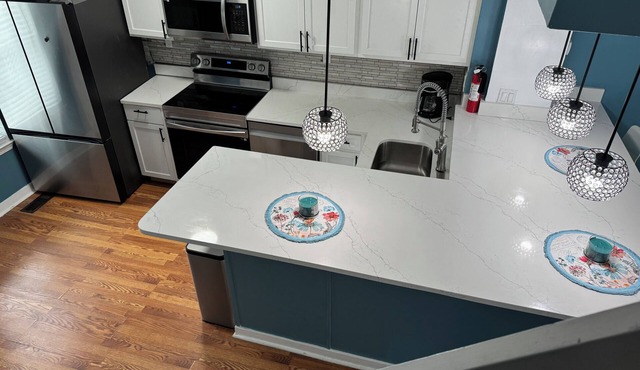 Charming 3-bedroom and 2.5 bedroom townhome with WiFi and AC in Silver Spring