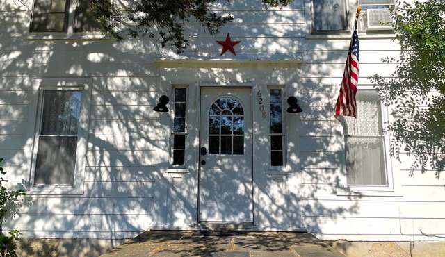 Charming 3-Bedroom, 1-Bathroom; Farmhouse on Seneca Lake Wine Trail