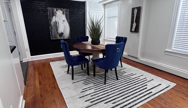 Charming 3-bedroom 1.5 bth apartment steps from train to NYC in lovely Montclair