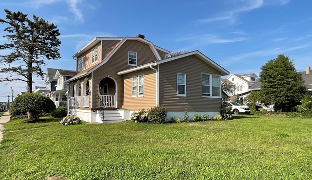 Charming 3-bedroom 5-bed house with AC and WiFi in pleasant Belmar