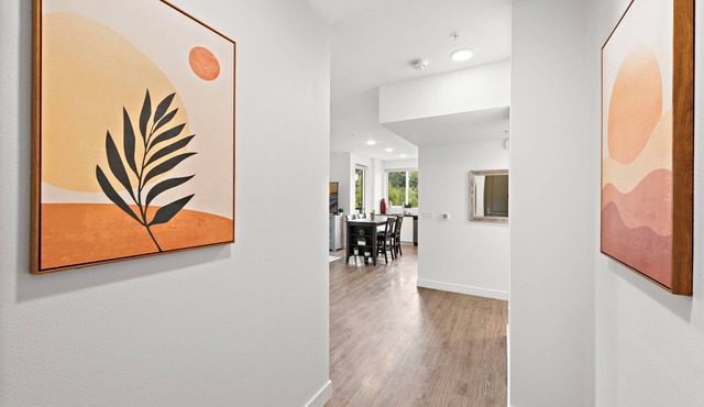Charming 3-bedroom apartment next to Disneyland/Newport/Irvine