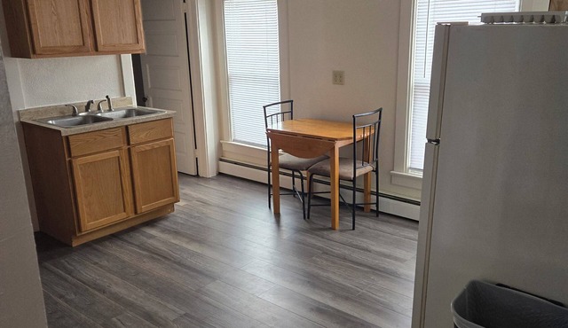 Charming 3-bedroom apartment with WiFi and AC in Bessemer