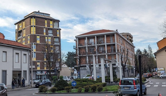 Charming 3-bedroom apartment with AC, WiFi at Saronno