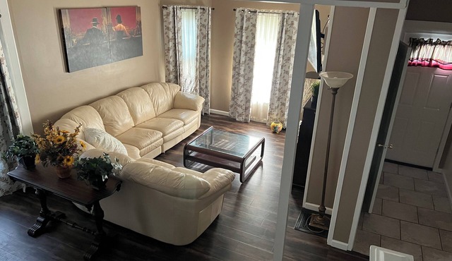 Charming 3-bedroom apartment in Corning with WiFi, AC on Disc Golf Course