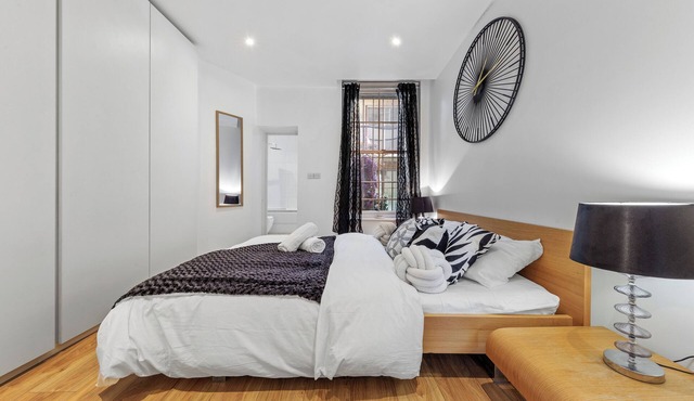 Charming 3 Bedroom Apartment in a delightful London location with excellent WIFI