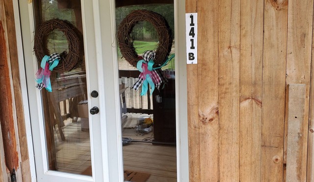 Charming 3-bedroom barn in quaint Winona with AC