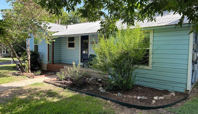 Charming 3-bedroom Blue house in lovely Austin