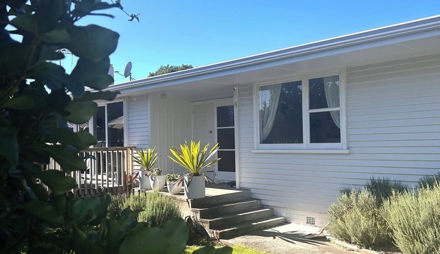 Charming 3-Bedroom Bungalow near CBD & the Mount