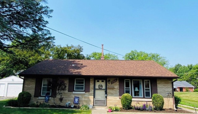 Charming 3-bedroom cottage in Valparaiso with WiFi, AC