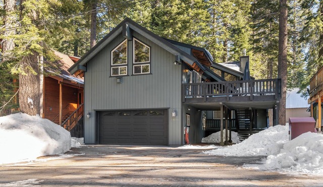 Charming 3-bedroom cabin in marvelous Truckee with WiFi