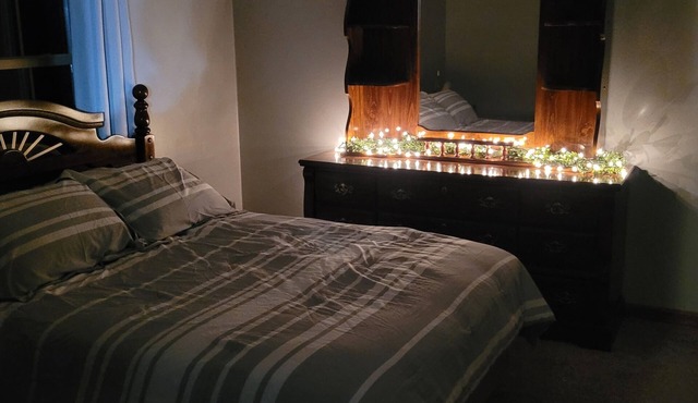 Charming 3-bedroom cabin in Amish country near Shreve Ohio,great birding area!