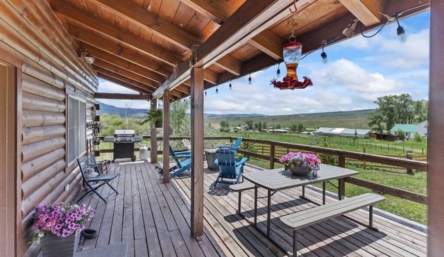 Charming 3-bedroom cabin in Yampa for a cozy getaway