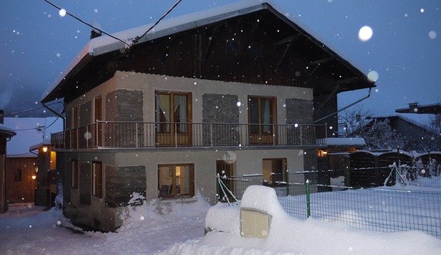 Charming 3-bedroom chalet in Bozel, two minutes from the HighStreet