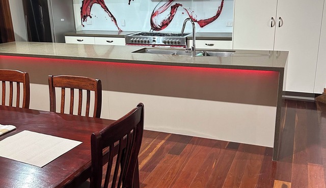 Charming 3-bedroom cottage with AC in Torbanlea