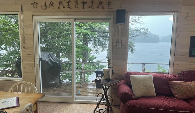Charming 3-bedroom cottage on the edge of Kawartha Highlands