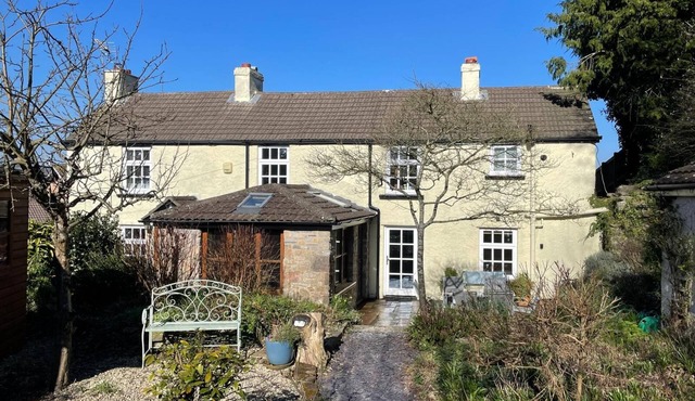 Charming 3-bedroom cottage in historic Chepstow