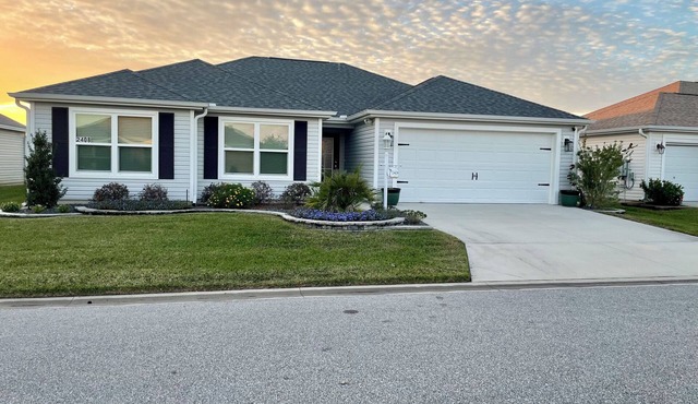 Charming 3-bedroom cottage house in The Villages