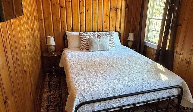 Charming 3-bedroom cottage in Yarmouth 4min walk to the beach