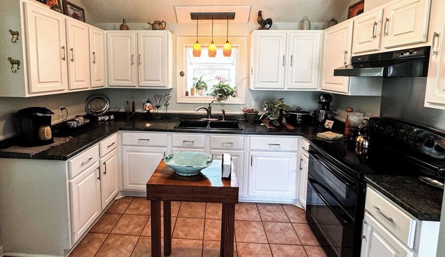 Charming 3-bedroom country home in lovely Metter GA, near GSU and Savannah