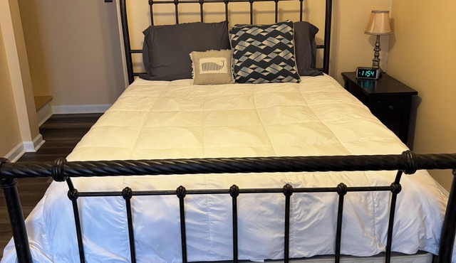 Charming 3-bedroom country house barndominium with WiFi in Union, pet friendly