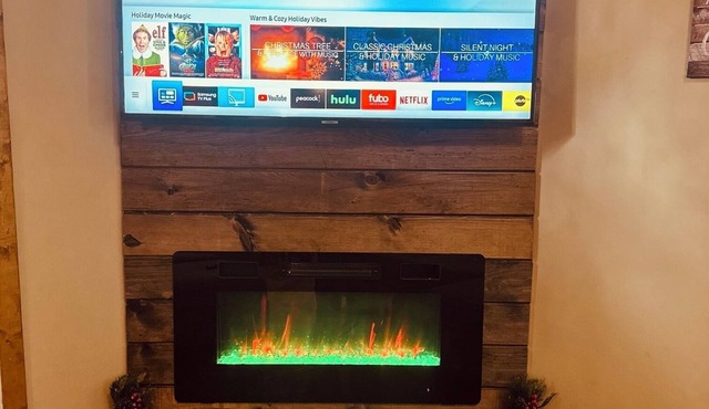 Charming 3-bedroom cozy cabin in the woods