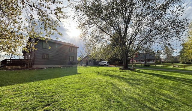 Charming 3-bedroom farm house in Strasburg with WiFi and AC