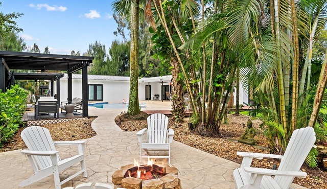 Charming 3-bedroom farmhouse in amazing Davie