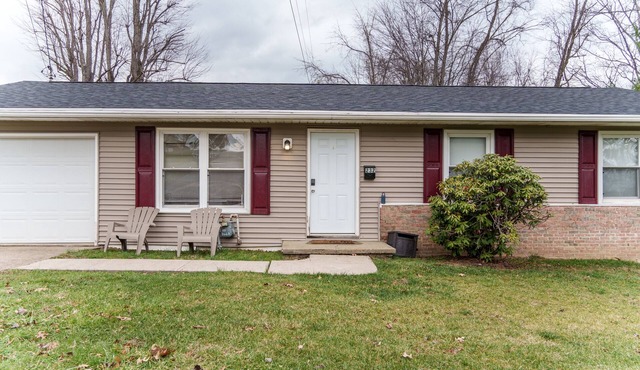 Charming 3-bedroom house in excellent location North Central WV
