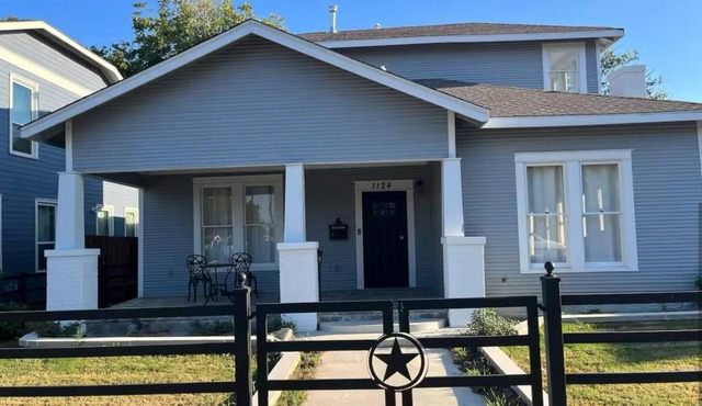 Charming 3-bedroom house in Fort Worth with WiFi, AC