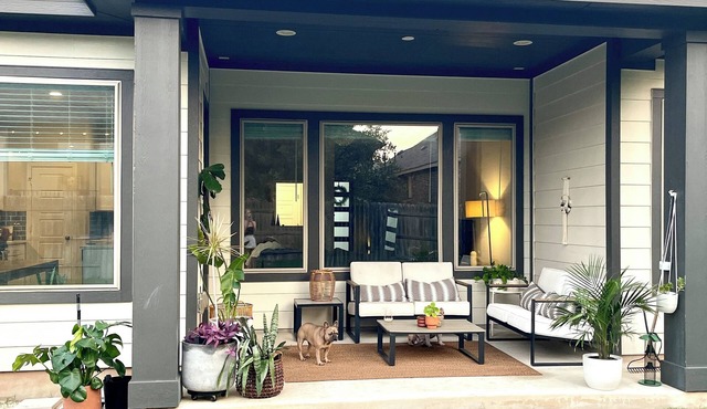 Charming 3-bedroom house with WiFi, AC in brilliant Georgetown