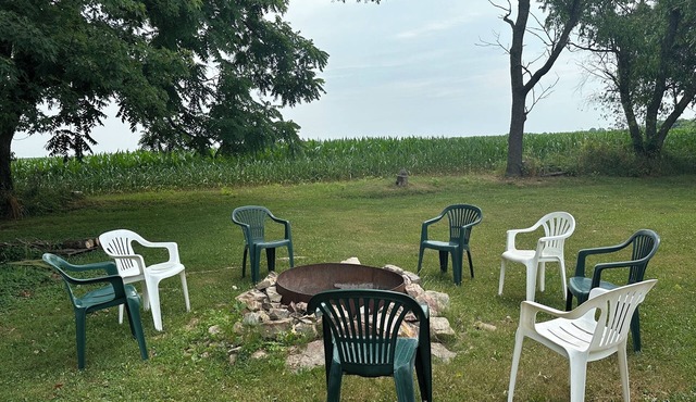 Charming 3-bedroom house in beautiful Grantville with WiFi, AC