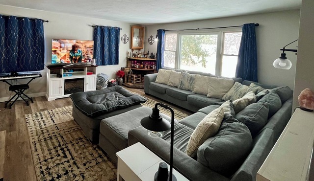 Charming 3-bedroom house with Hot Tub