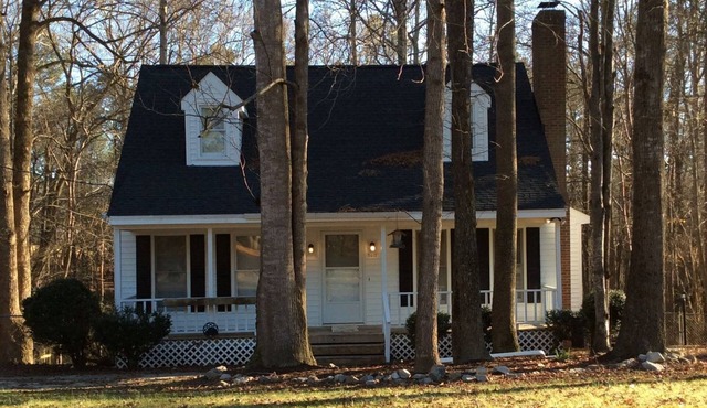Charming 3-bedroom house in welcoming Knightdale with AC