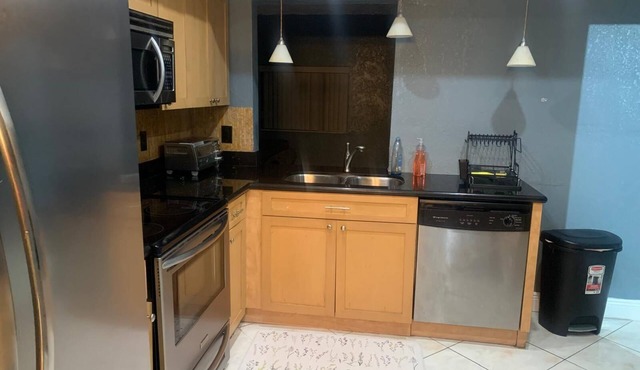 Charming 3-bedroom house with AC, WiFi in enjoyable Lauderhill