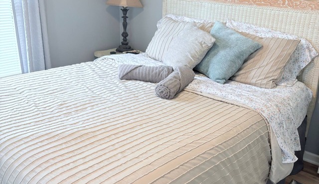 Charming 3-bedroom house near downtown Marshfield