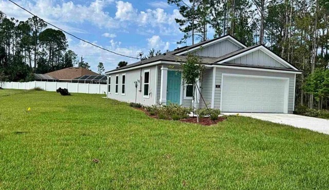 Charming 3-bedroom house with WiFi, AC in terrific Palm Coast