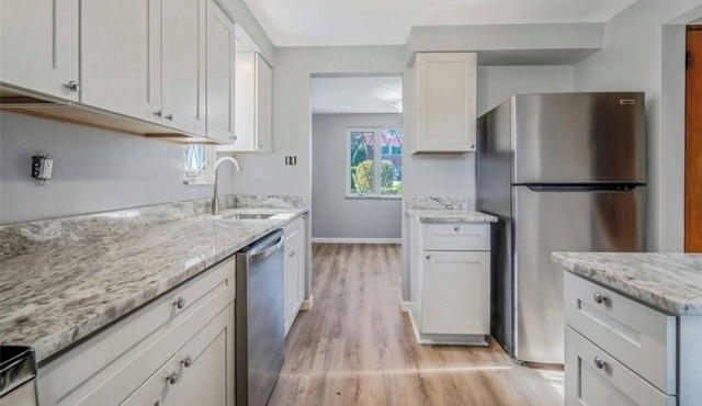 Charming 3-bedroom house with WiFi, AC in superb Pittsburgh