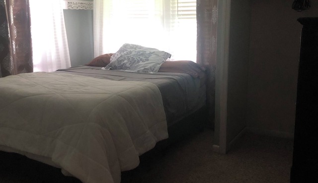 Charming 3-bedroom house with in Portsmouth with spacious backyard!