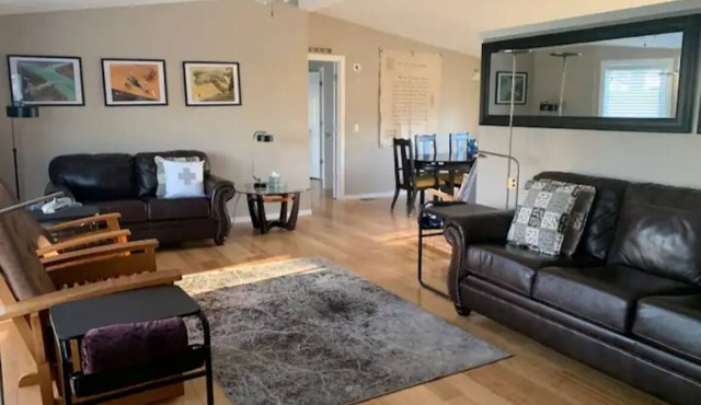 Charming 3-bedroom house with AC and WiFi in awesome Silverdale