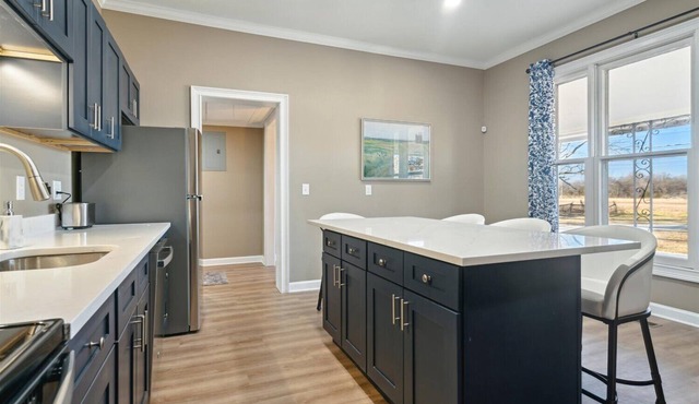 Charming 3-bedroom house in Somerville minutes from Blue Oval and Town Square!
