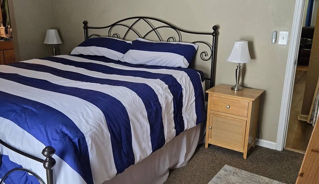 Charming 3-bedroom house in South Bend with cool AC breeze