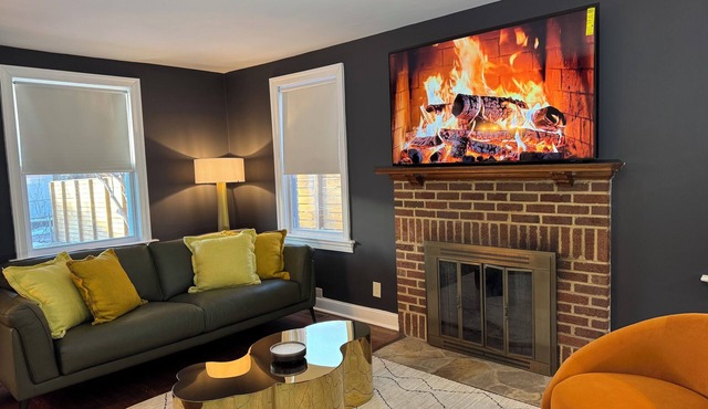Charming 3-bedroom house with WiFi and AC in Washington